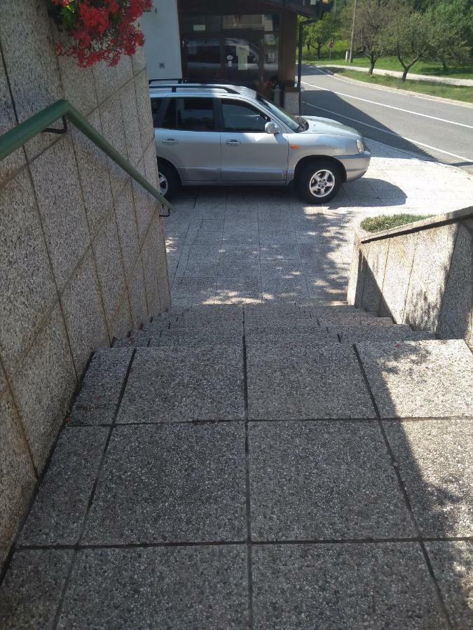Gostisce Oddih Hotel Solkan Екстериор снимка