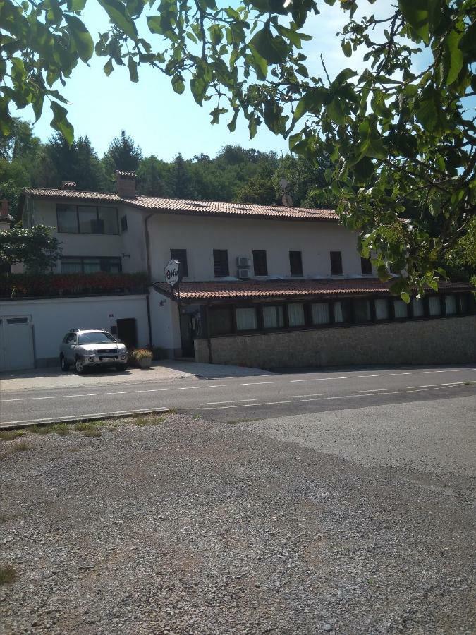 Gostisce Oddih Hotel Solkan Екстериор снимка